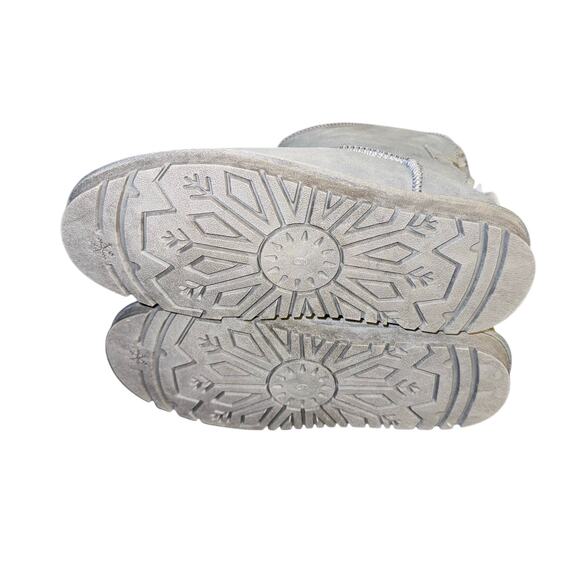 Suede Boots Winter Boots Gray with Bow in Back - Multiple Sizes -‎ New in Box - Picture 4 of 4